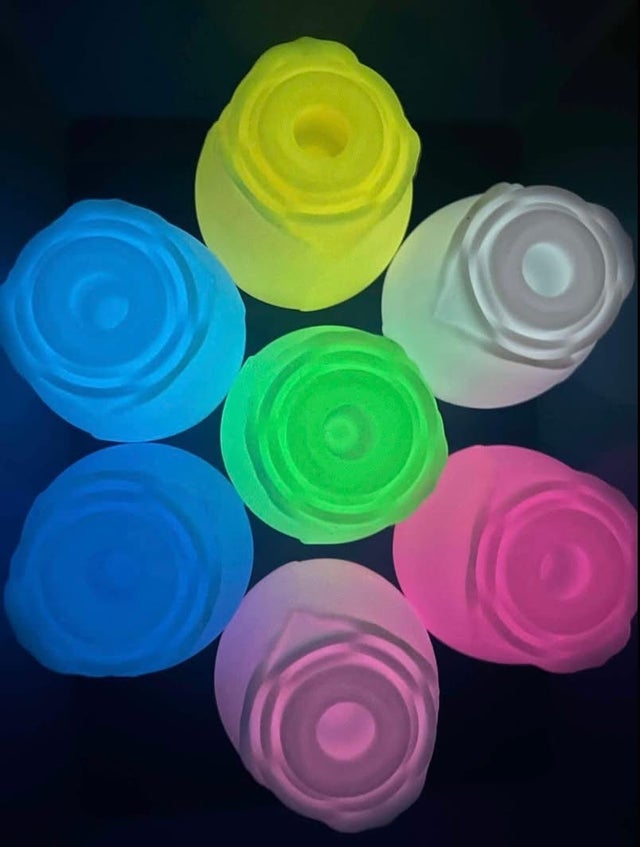 rose toy rainbow 50-stem Rainbow Roses main image 1